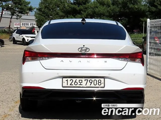 Hyundai Avante CN7 — Фото автомобиля 4