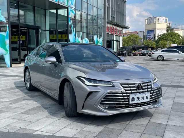 Toyota Avalon — Фото автомобиля 8