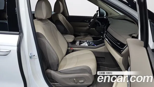 Kia Carnival Generation 4 — Фото автомобиля 26