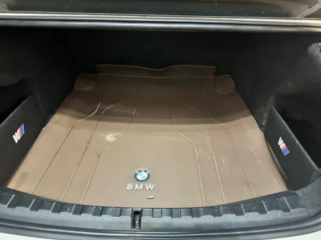 BMW 3 Series — Фото автомобиля 21