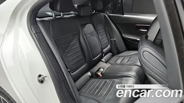 Mercedes-Benz C-Class — Фото автомобиля 12