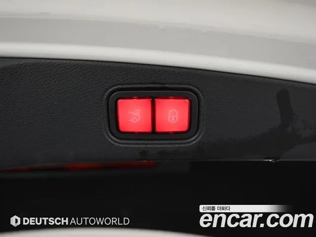 Mercedes-Benz E-Class — Фото автомобиля 20