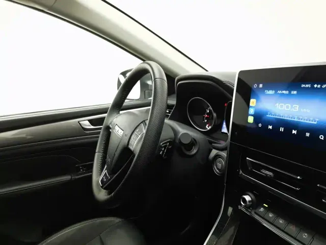 Haval M6 — Фото автомобиля 22