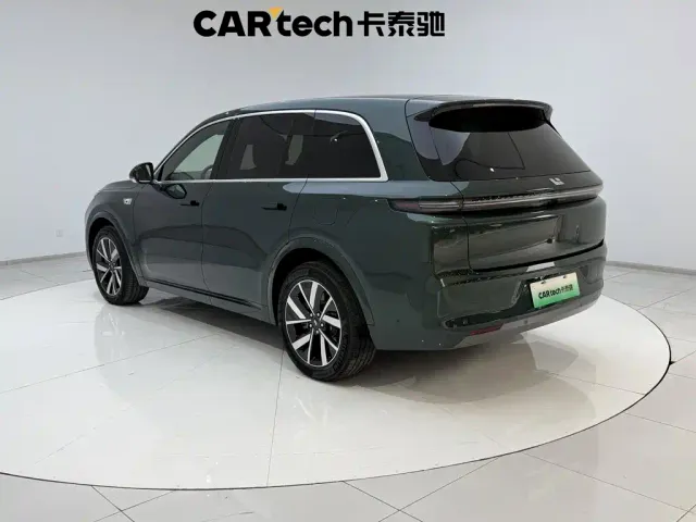 Li Auto L8 — Фото автомобиля 7