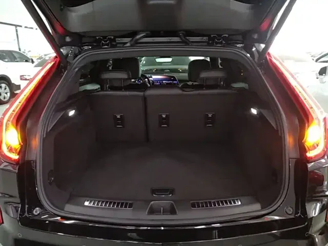 Cadillac XT4 — Фото автомобиля 18