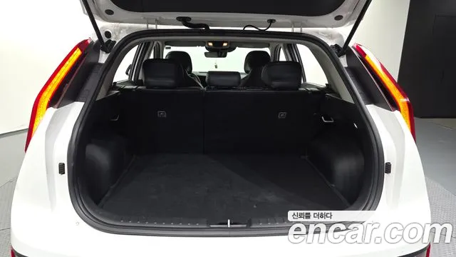 Kia Niro Niro (New) — Фото автомобиля 20