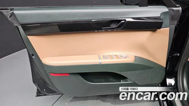 Hyundai Grandeur GN7 — Фото автомобиля 13