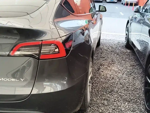 Tesla Model Y — Фото автомобиля 7