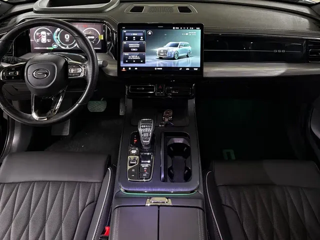 GAC Trumpchi GS8 — Фото автомобиля 11