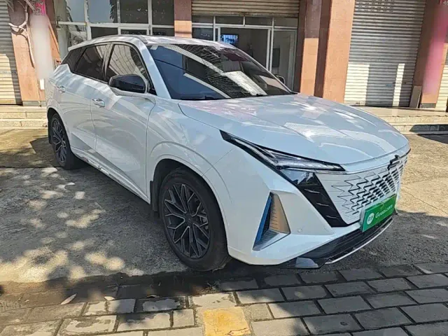 Changan Oshan Z6 EV — Фото автомобиля 3