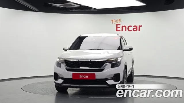 Kia Seltos — Фото автомобиля 3