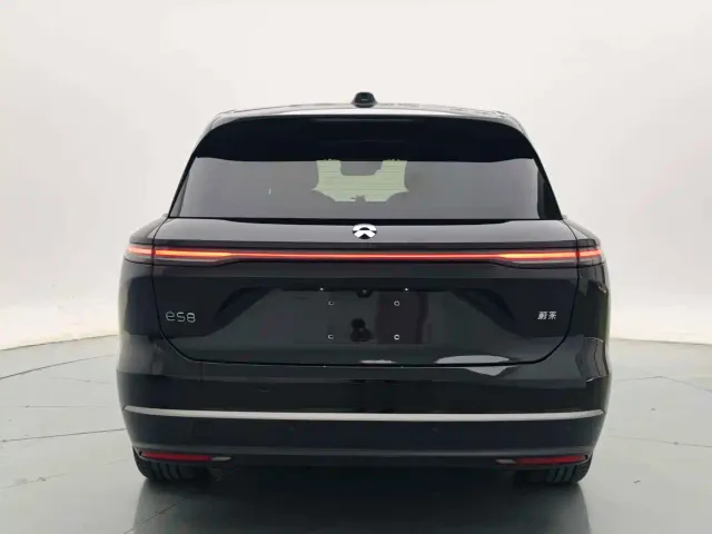 Nio ES8 — Фото автомобиля 4