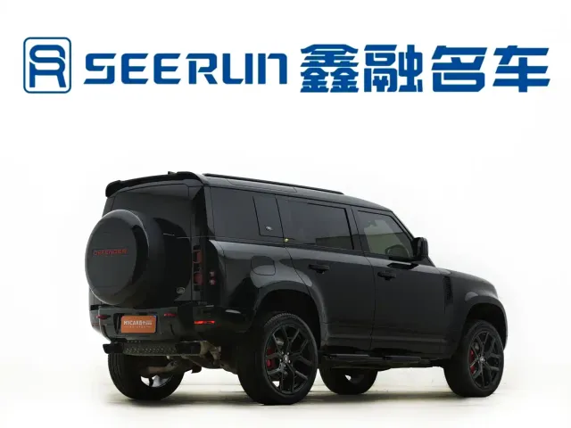 Land Rover Defender — Фото автомобиля 3