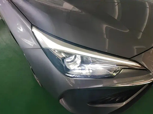 Roewe i5 — Фото автомобиля 9