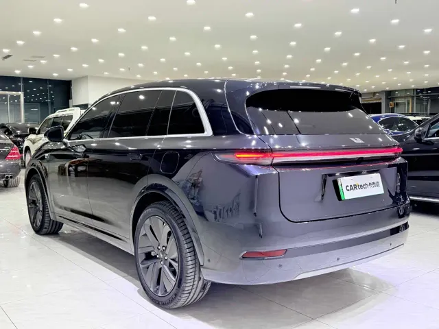 Li Auto L7 — Фото автомобиля 4