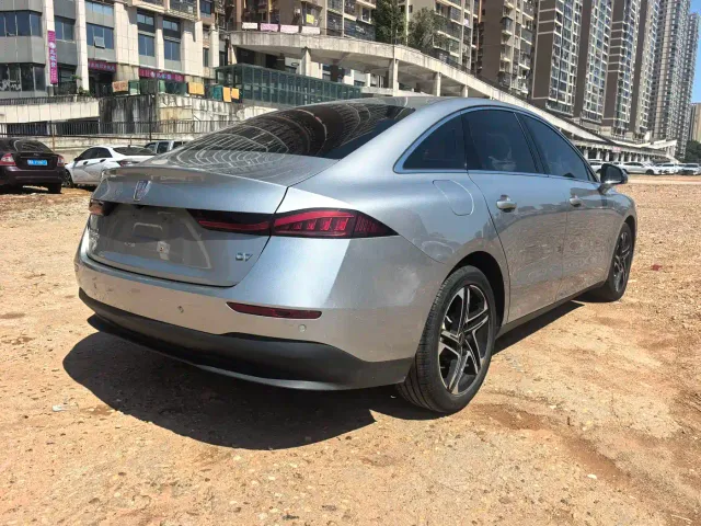 Roewe D7 — Фото автомобиля 5