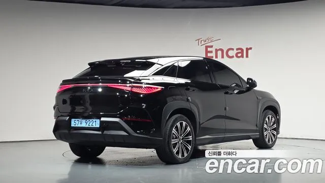 BYD Sealion 7 — Фото автомобиля 2