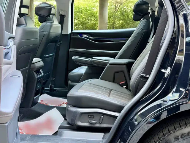 Ford Edge — Фото автомобиля 17
