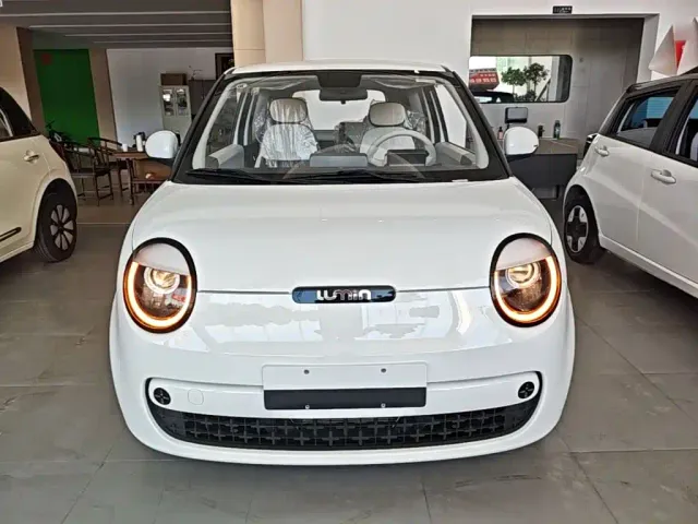 Changan Lumin — Фото автомобиля 2