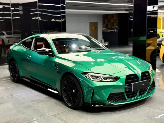 BMW M4 — Фото автомобиля 3