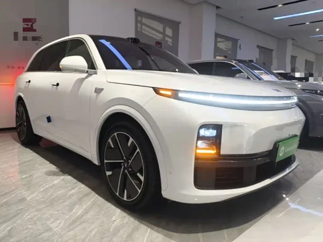 Li Auto L7 — Фото автомобиля 3