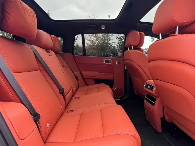 Li Auto L7 — Фото автомобиля 16