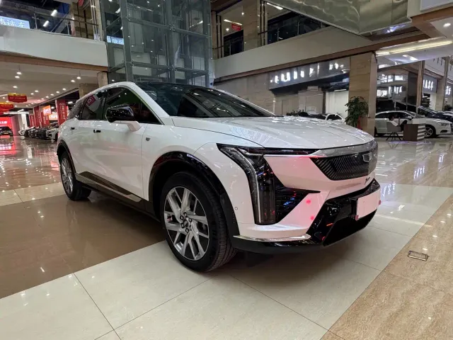 Cadillac Optiq — Фото автомобиля 3