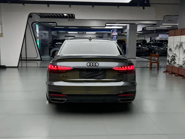 Audi A4L — Фото автомобиля 8
