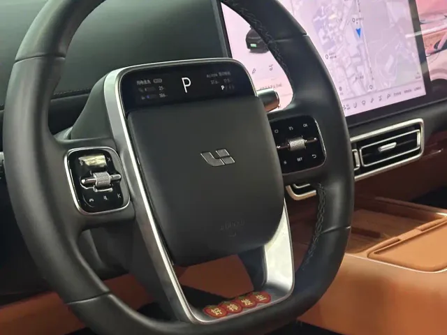 Li Auto L6 — Фото автомобиля 7