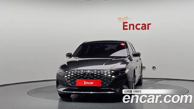 Hyundai Grandeur Grandeur (New) — Фото автомобиля 3