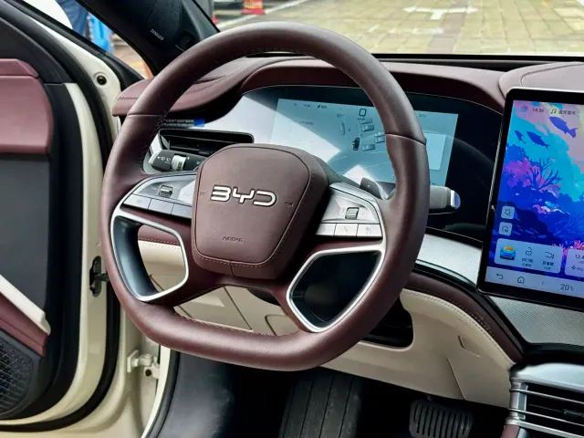 BYD Seal 07 DM-i — Фото автомобиля 2