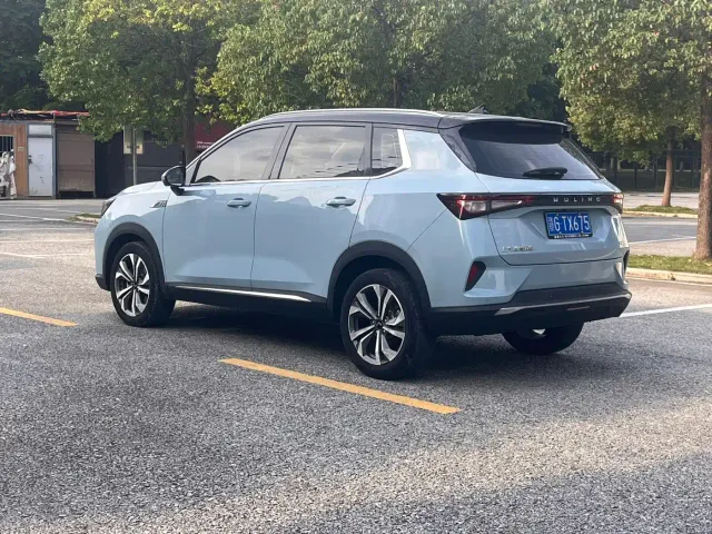 Wuling Asta — Фото автомобиля 4