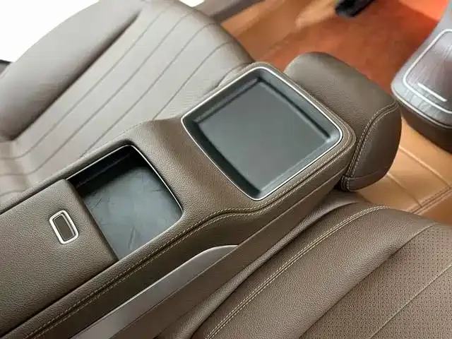 Mercedes-Benz E-Class — Фото автомобиля 13