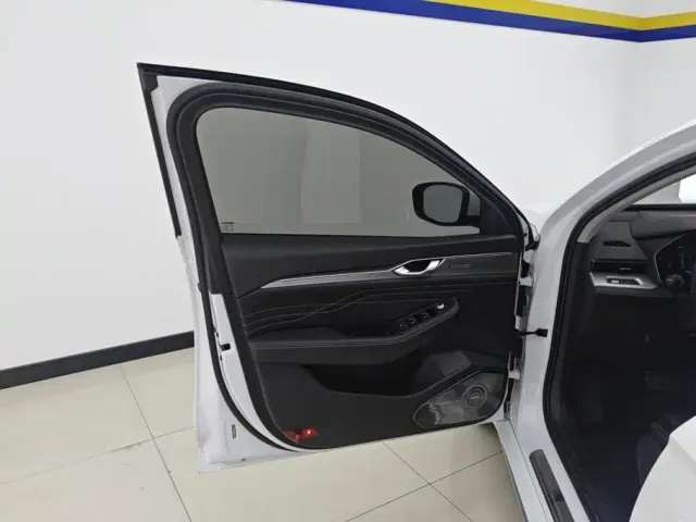 Geely Xingrui — Фото автомобиля 7
