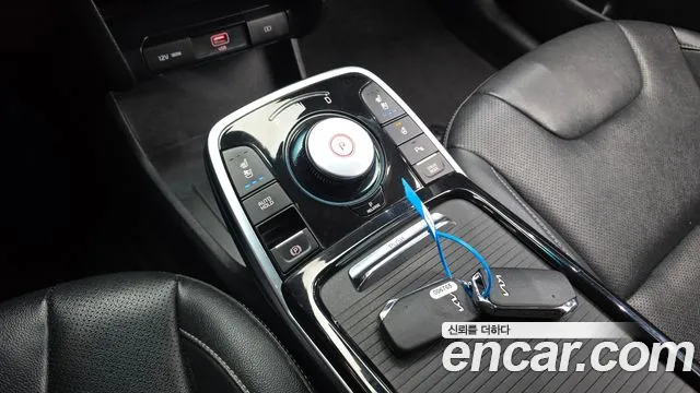 Kia Niro — Фото автомобиля 12