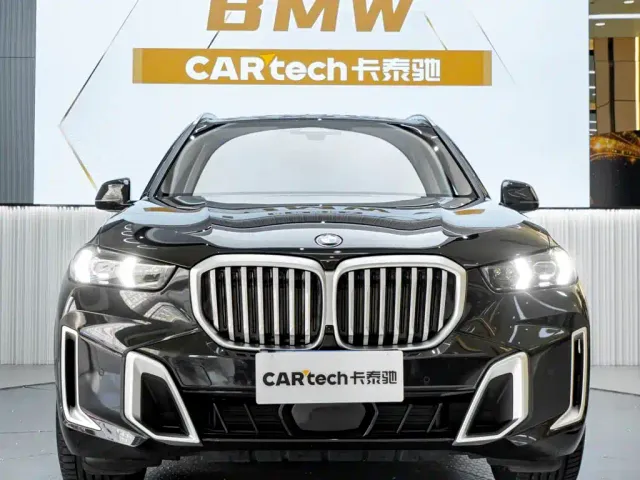 BMW BMW X5 2023 xDrive 30Li Premium M Sport Package — Фото автомобиля 2