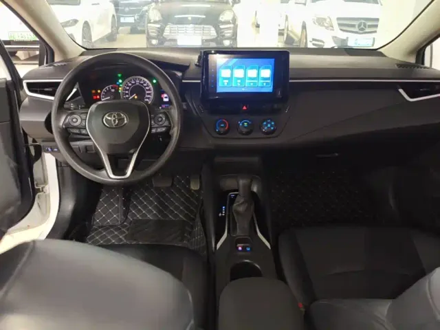 Toyota Corolla — Фото автомобиля 9
