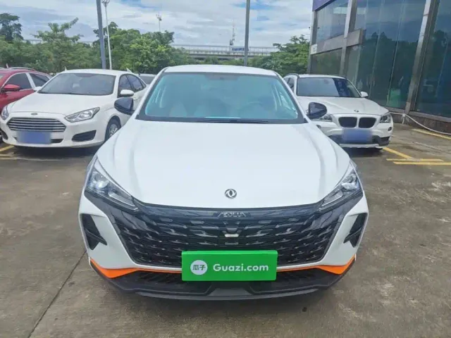 Dongfeng Yixuan — Фото автомобиля 2