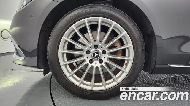 Mercedes-Benz E-Class W213 — Фото автомобиля 5