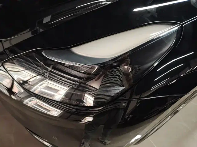 Tesla Model Y — Фото автомобиля 23