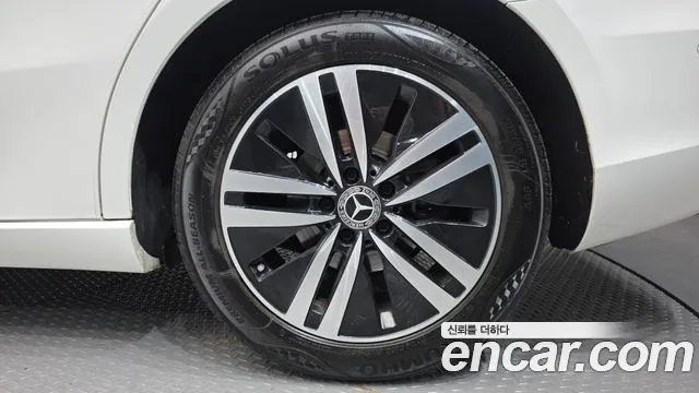 Mercedes-Benz A-Class — Фото автомобиля 21