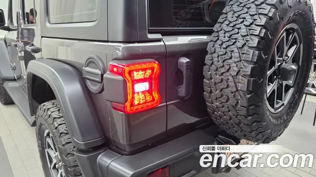 Jeep Wrangler — Фото автомобиля 8