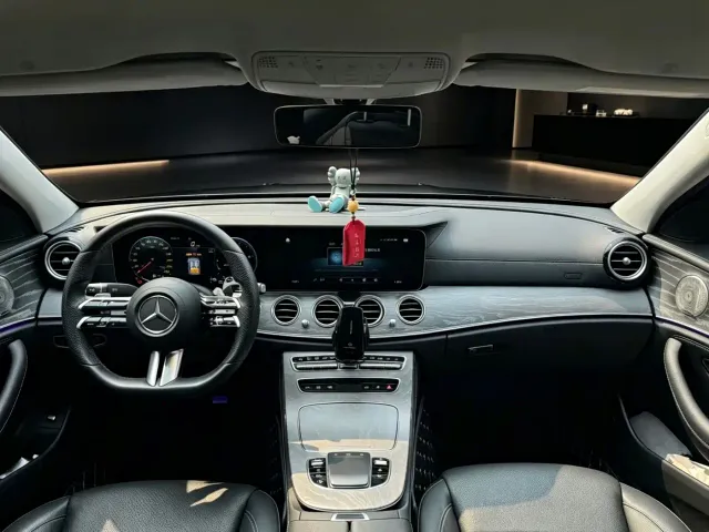 Mercedes-Benz E-Class — Фото автомобиля 9
