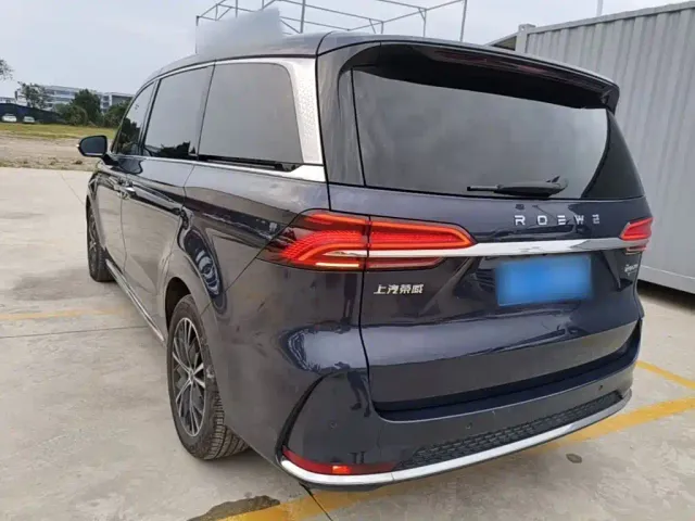 Roewe iMAX8 — Фото автомобиля 4