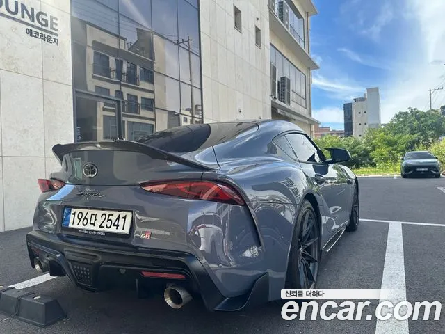 Toyota Supra — Фото автомобиля 2