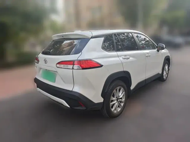 Toyota Corolla Cross — Фото автомобиля 4