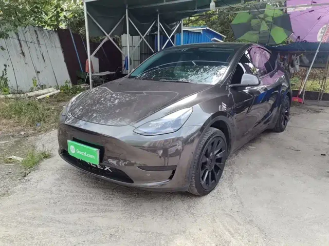 Фотография автомобиля — Tesla Model Y