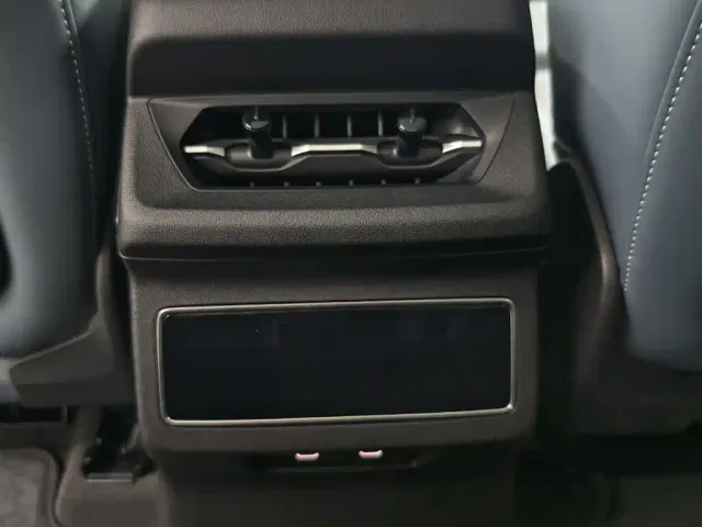 Audi A6L e-tron — Фото автомобиля 14
