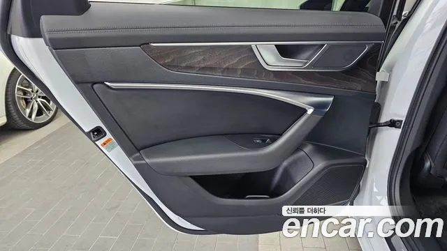 Audi A6 C8 — Фото автомобиля 14
