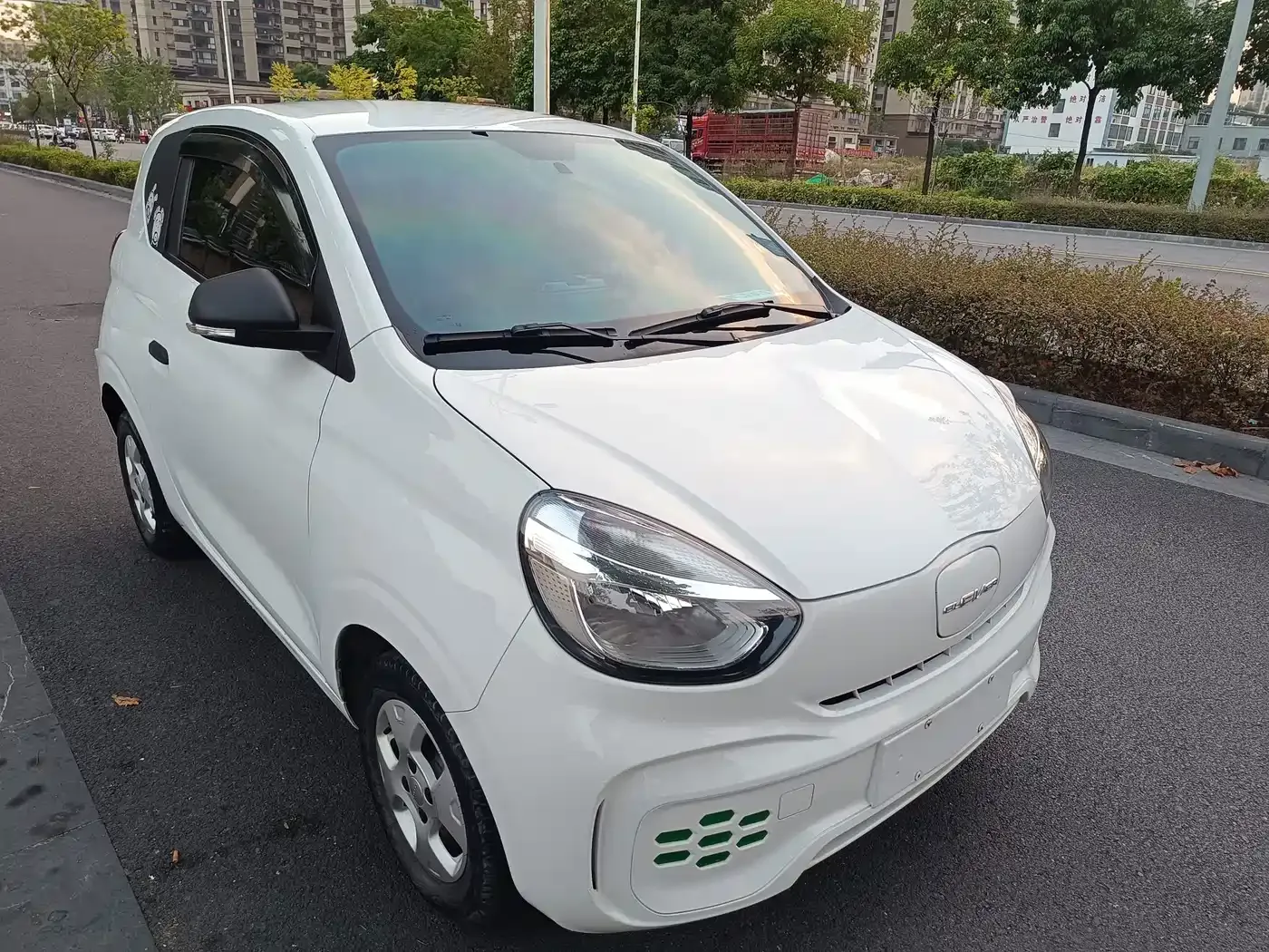 Roewe Kaiwei CLEVER 2021 302km New Four-Seat Super Edition — Фото автомобиля 3